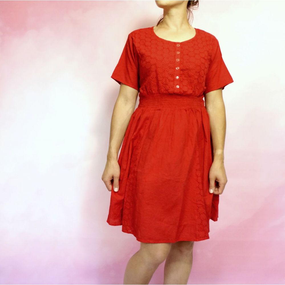 Sukienka indyjska bawełniana - mini z krótkim rękawem i koronką - czerwona