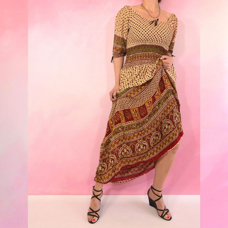 Sukienka indyjska - długa - cieniutki rayon z rękawkiem - drobne kwiatki