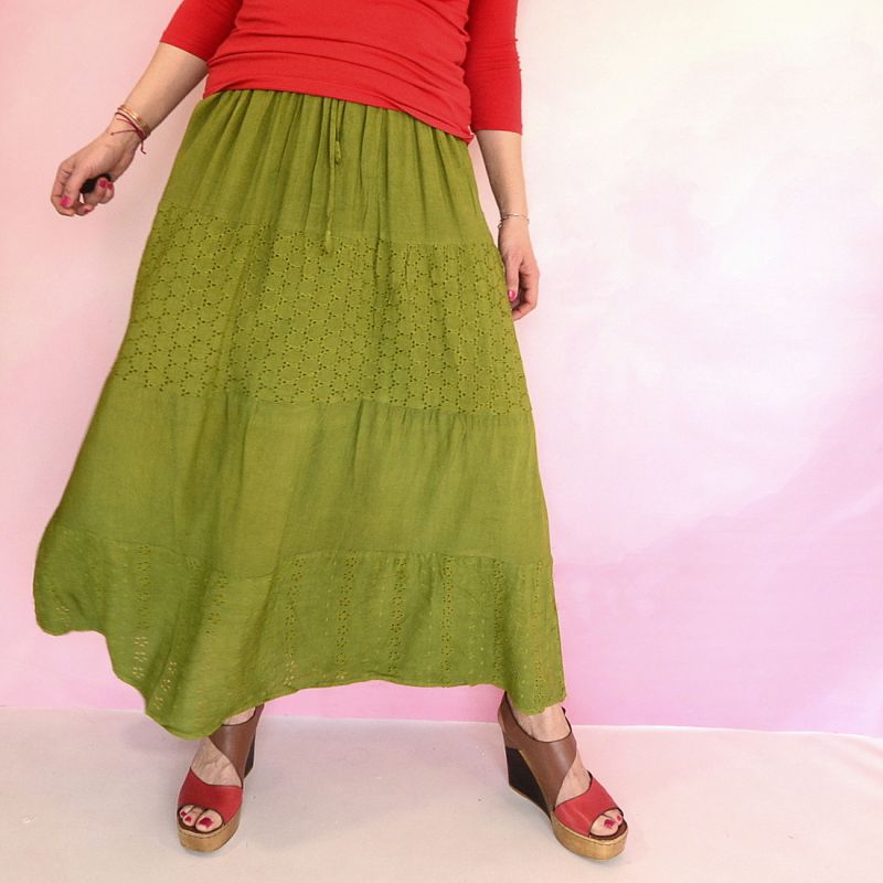 Spódnica indyjska na gumce - zielony rayon z haftowaną falbaną