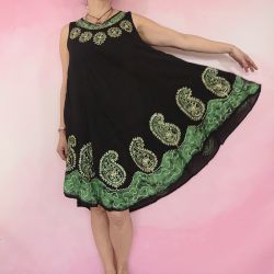 Sukienka indyjska za kolano - czarny rayon - zielone paisley