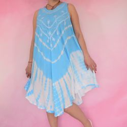 Sukienka indyjska za kolano - batik na ramiączkach - błękit z białym