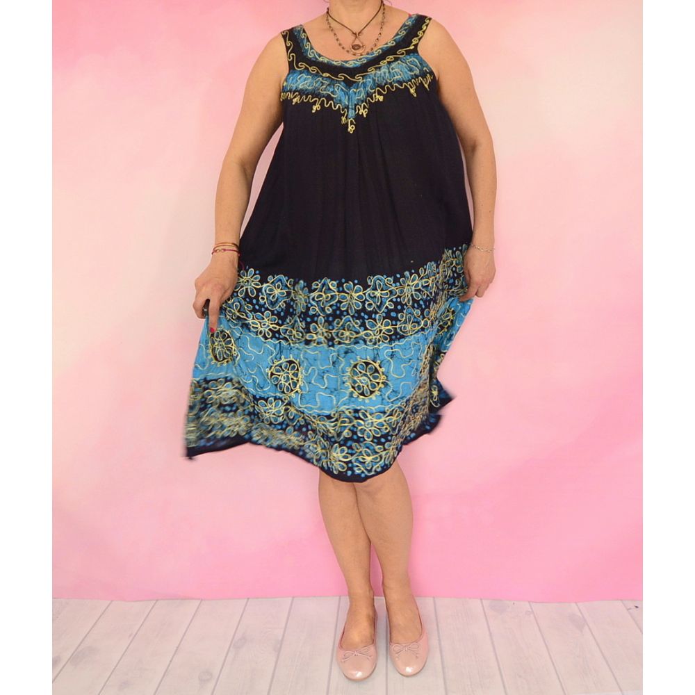 Sukienka indyjska za kolano - na ramiączkach - z satynowym haftem - czarny z niebieskim