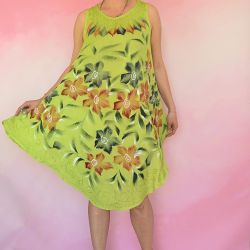 Sukienka indyjska - za kolano w kwiaty - zielony rayon